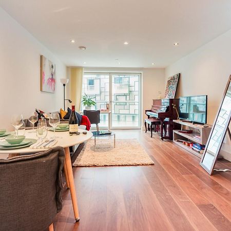 Stylish And Comfortable Canary Wharf Apartment Perfect For Long Stays Лондон Екстер'єр фото